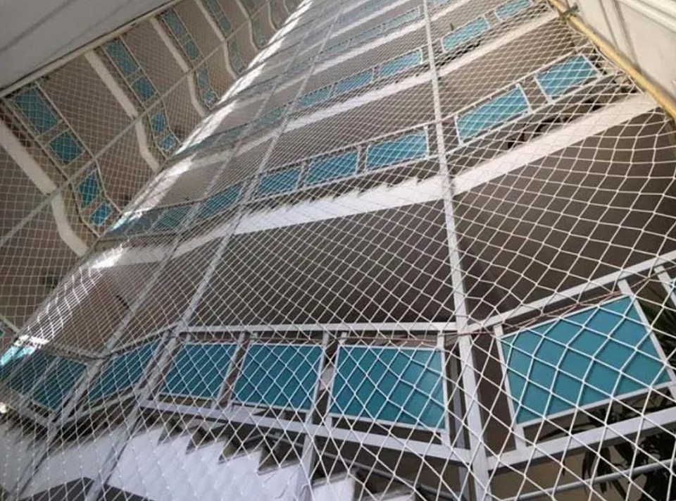 Merdiven ve koridor güvenlik fileleriyle yaşamınızı daha korunaklı hale getiriyoruz